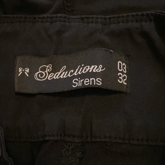 Black Jean - Picture 3 of 3